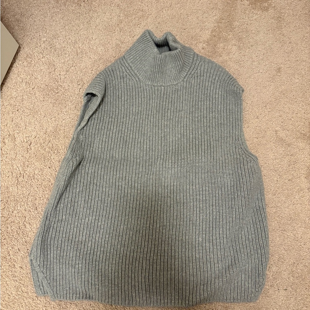 Abercrombie Sleeveless Sweater